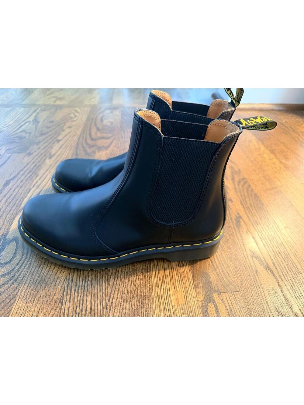 Dr. Martens 2976 Women's Size 11 Black Leather Chelsea Boots - WORN ONCE